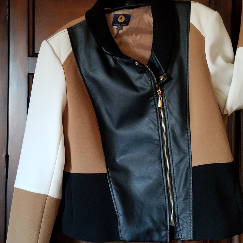 Jacket - Picture 2 of 3